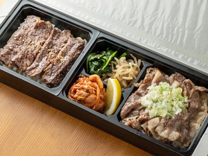 にくまにあの２種食べ比べ焼肉重