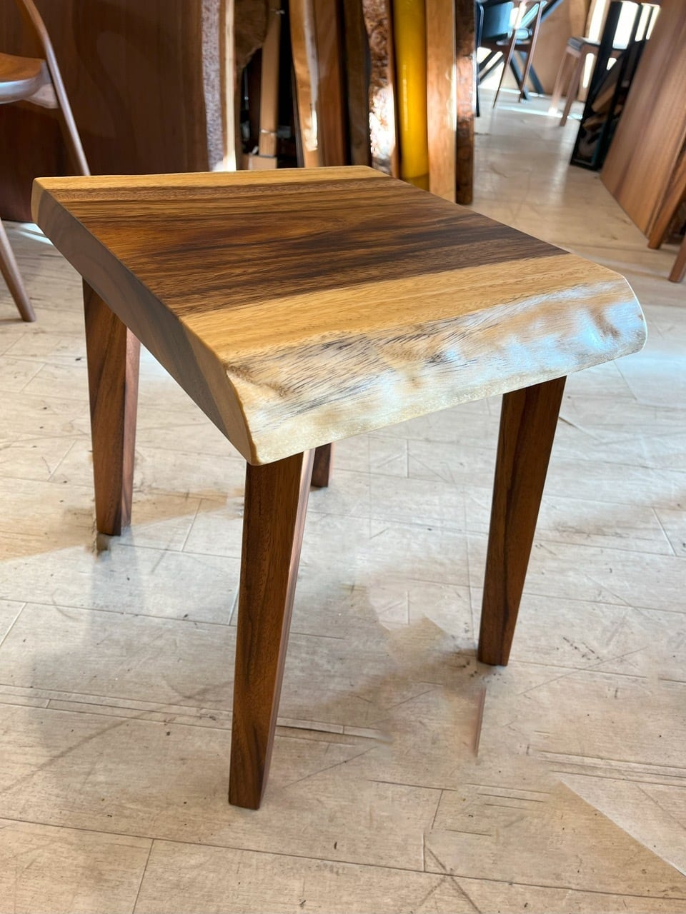 モンキーポッド スツール 一枚板 木製 チェア 管理1 01.jpg?v=1698905723&width=1200