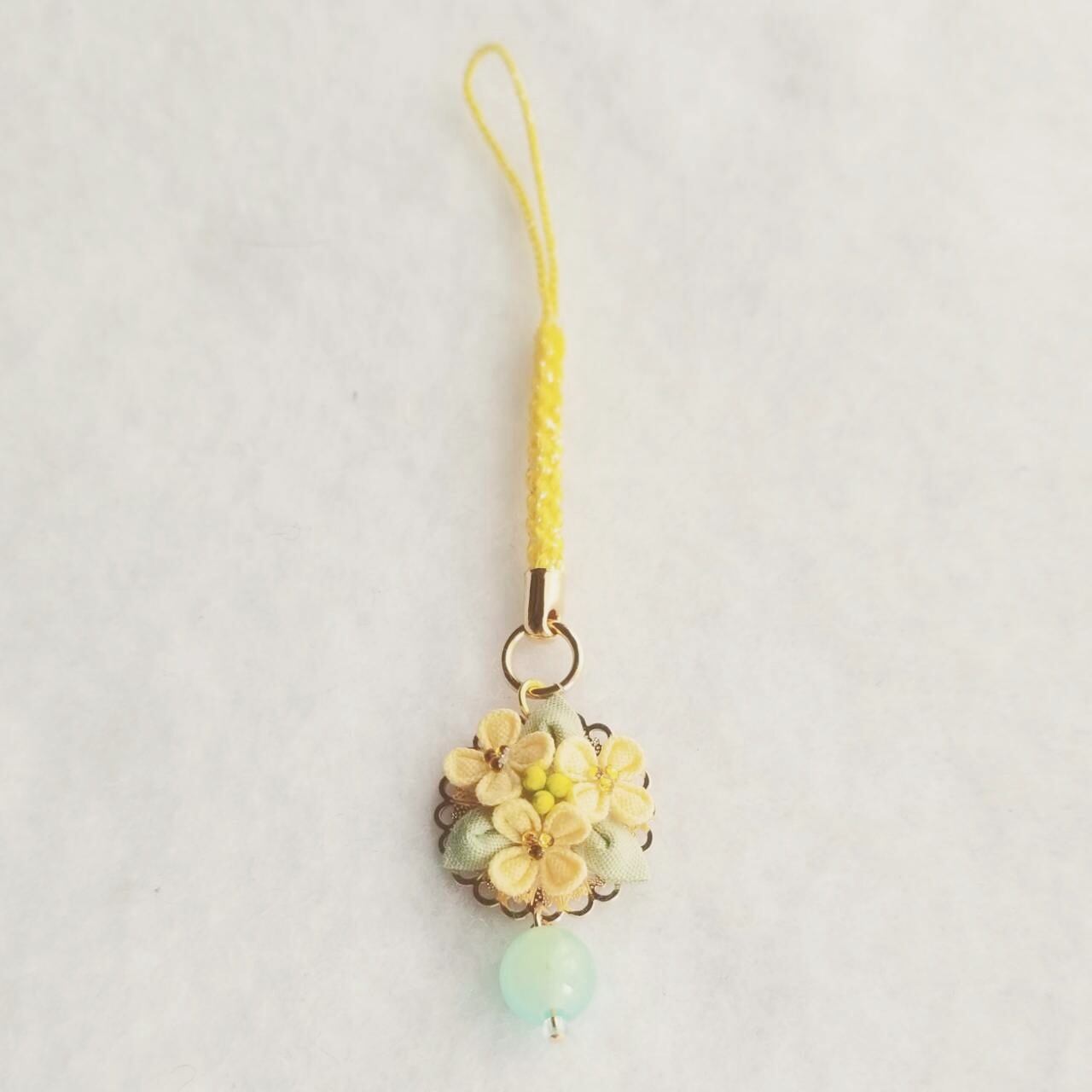 ミニチュア着物ストラップ　卒業・入学式　つまみ花　水引小さい袴チャームストラップ つまみ細工 菜の花のストラップ*春の訪れ 】---キーホルダー/フラワー