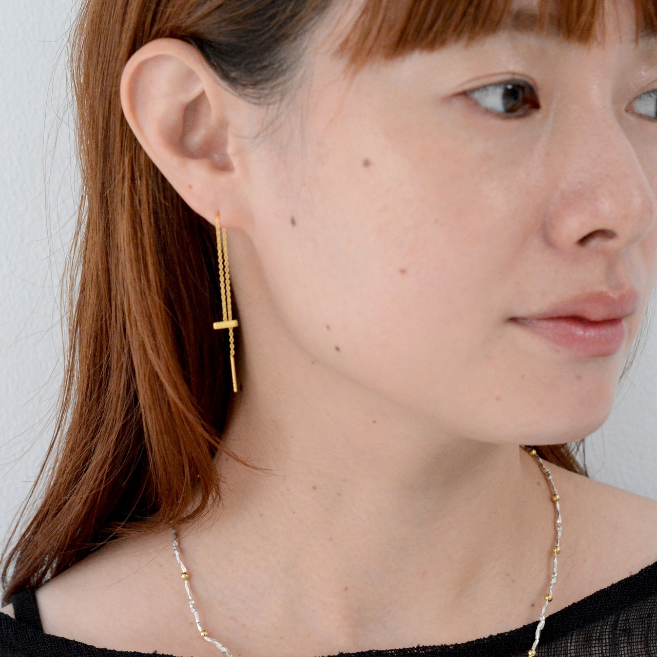 vertical  ピアス ゴールド