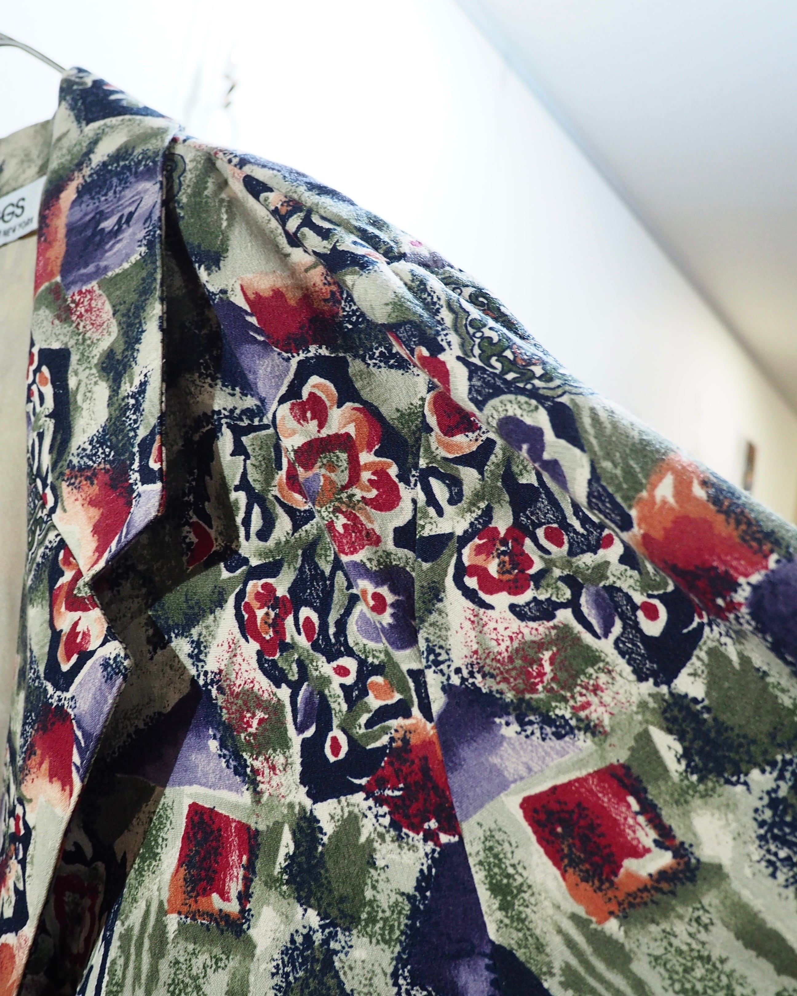 ” Made in USA ” Beautiful Botanical Flower painted vintage loose jacket