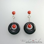 《予約商品》【K18】漆ピアス 赤 朱漆玉と黒漆サークルのスイングピアス：K18ピアス プレゼント 還暦祝い 伝統工芸 金沢漆器