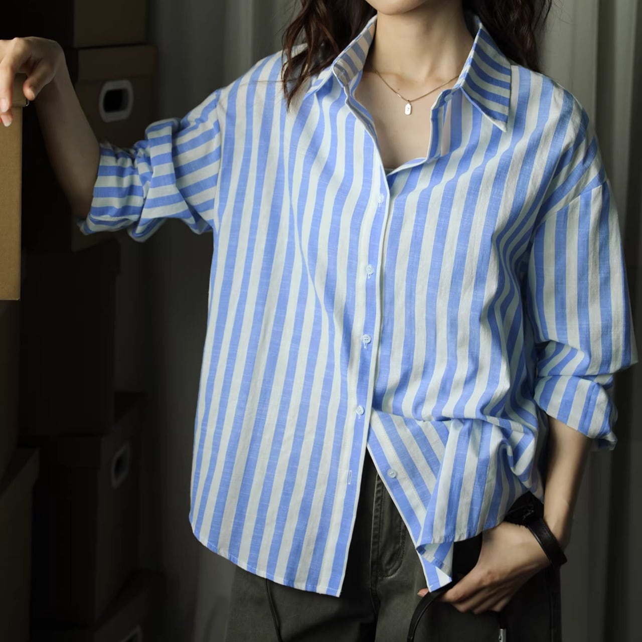 ワイドピッチストライプラウンドヘムシャツ A02144