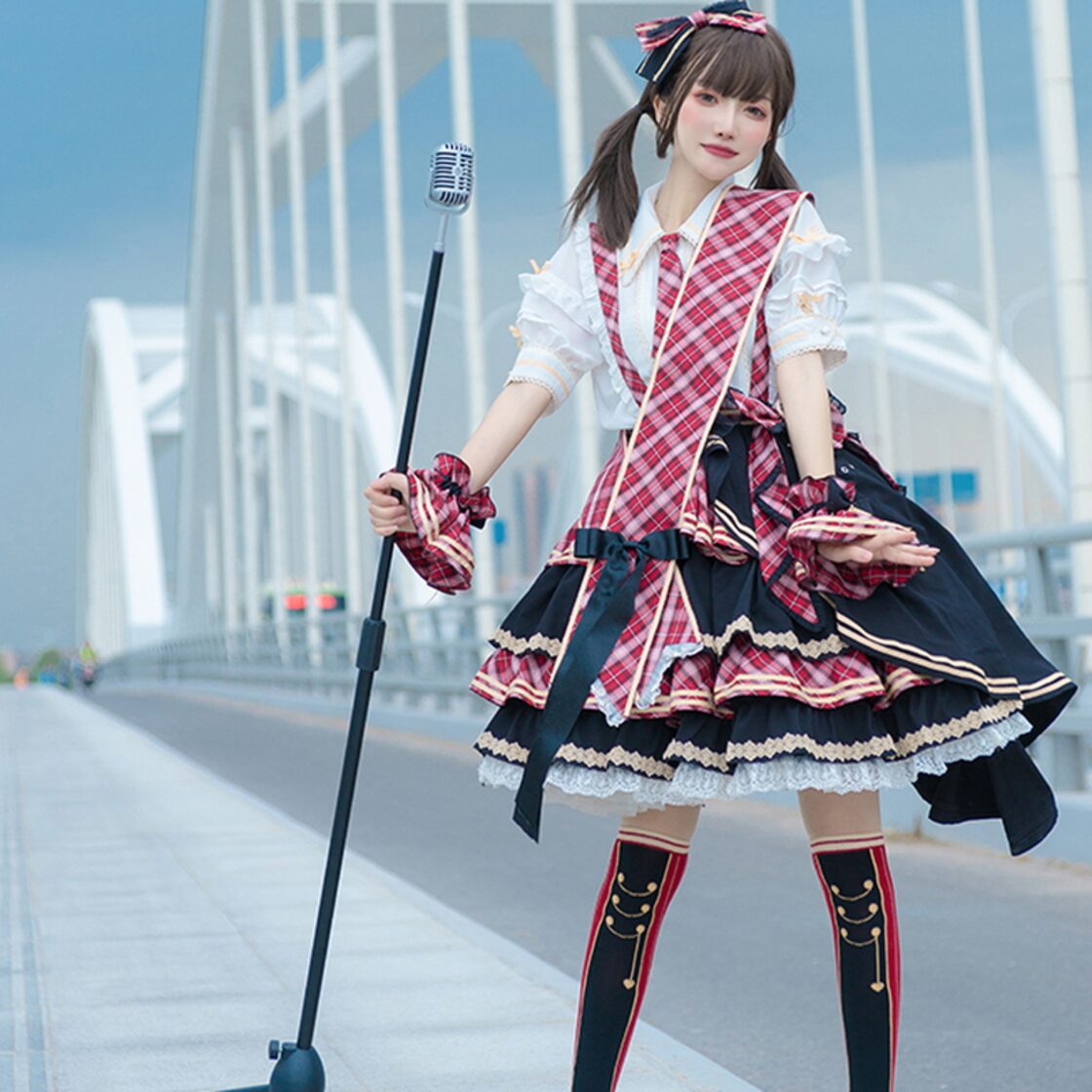 ゴスロリ ブラックドレス アイドル衣装 （キラキラと光る服づくり 