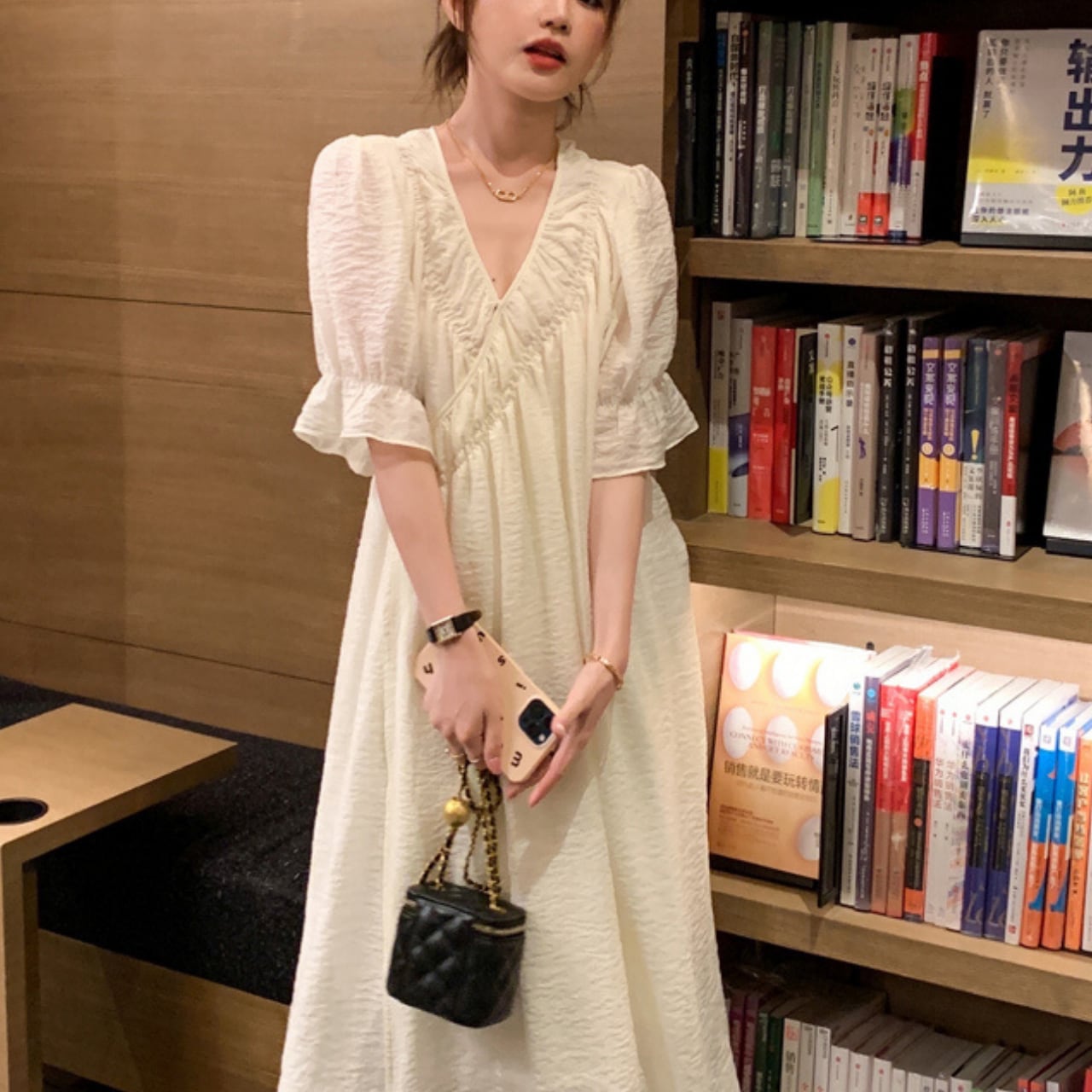 ギャザー シフォン マキシワンピース-ホワイト