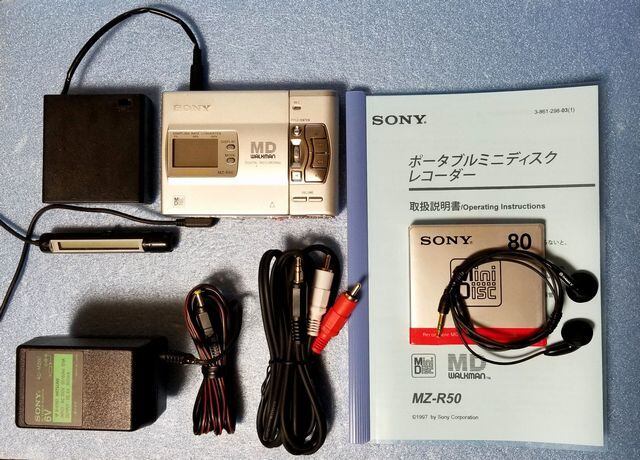 MDポータブルレコーダー SONY MZ-R50 MDLP非対応 録音良好・完動品 ☆