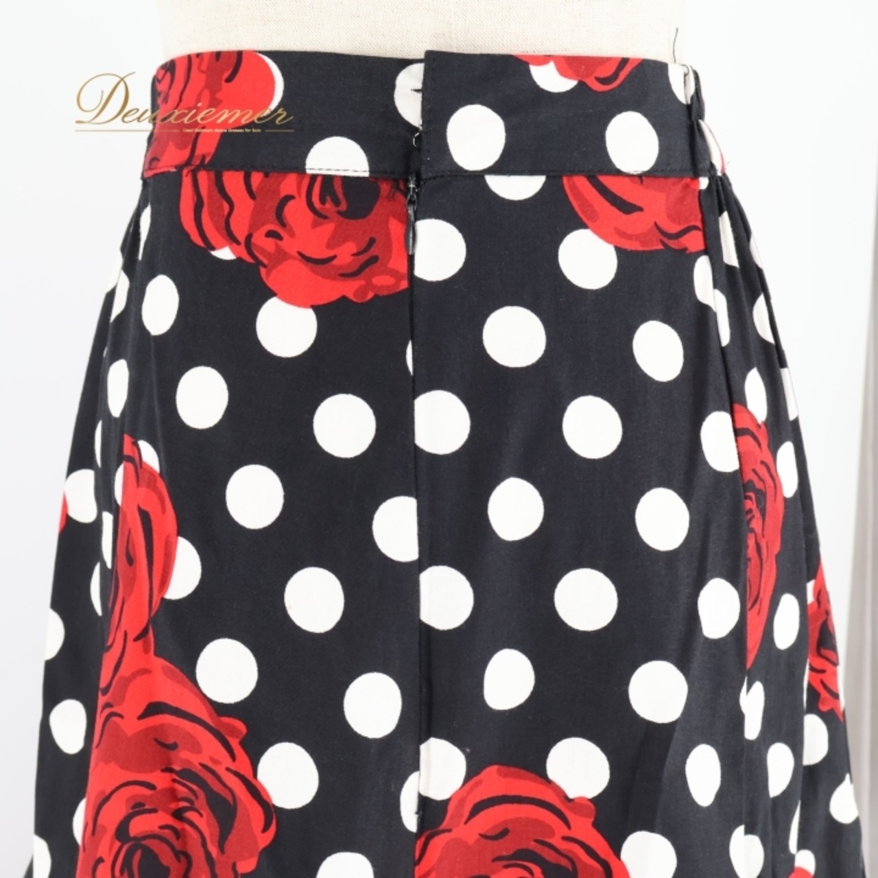 フラメンコ 衣装 ファルダ スカート 花柄 薔薇 水玉 ボランテ フリル 黒 赤 ドット ダンス パーティ 華やか ブラック系 レッド系 おしゃれ 女性用 パーティー用 デザイン