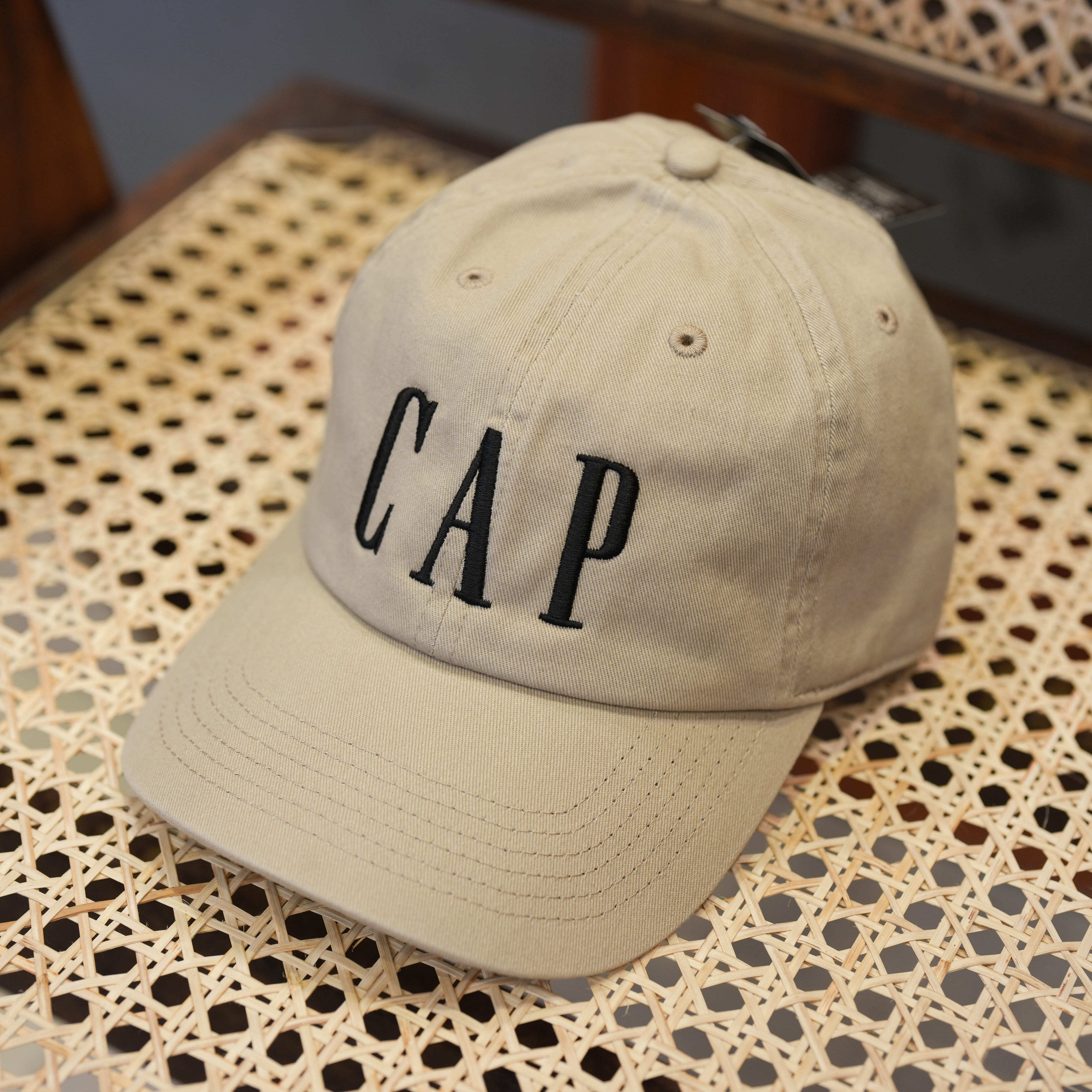 ITEM | khaki