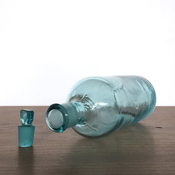 瑠璃ガラス瓶 水色のガラス瓶 | magariozakka