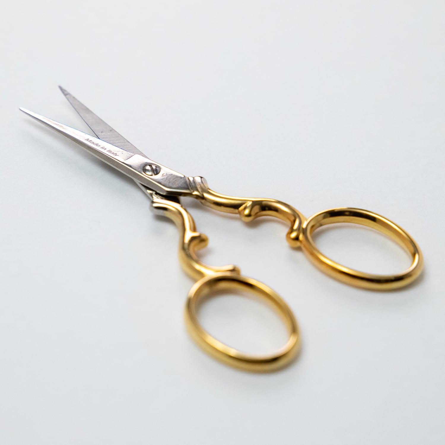 イタリア製】刺繍はさみ カール | Net store アンナとラパン
