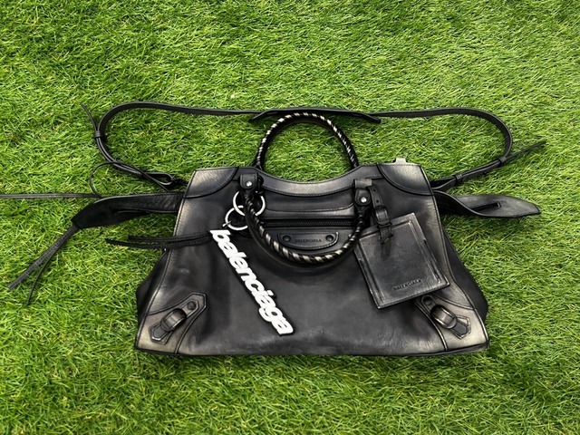BALENCIAGA LIMITED NEO CLASSIC CITY LEATEHR BAG 703137 64320