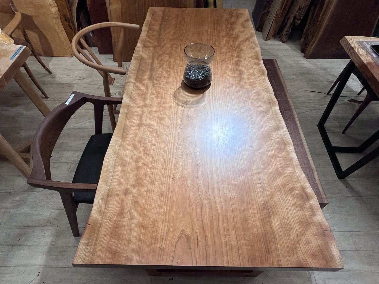 アメリカンブラックチェリー_1800×760-770-830×53_横浜元町店_テーブル