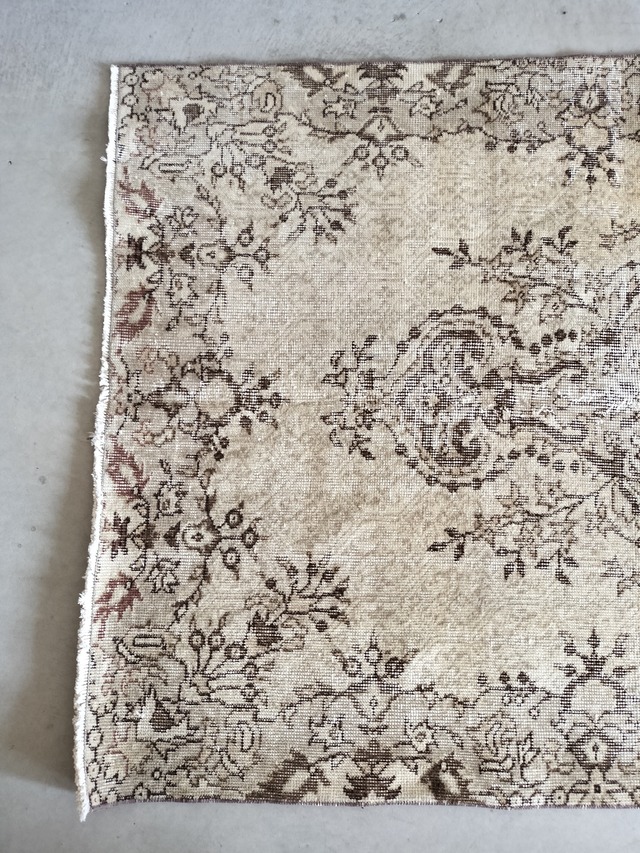 Turkish rug 211✕114cm No.540
