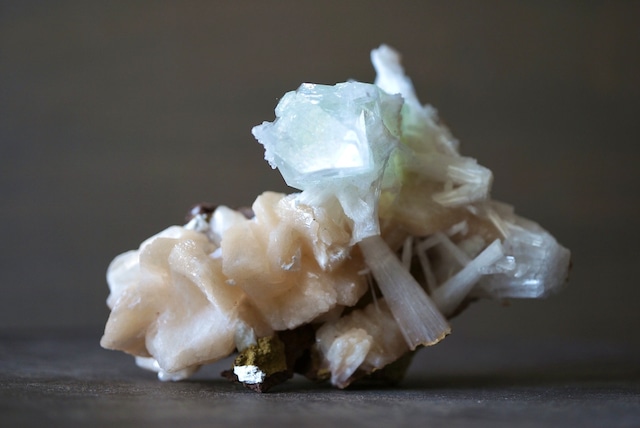 グリーンアポフィライト/スティルバイト/スコレサイト Apophyllite/Stilbite/Scolecite 863