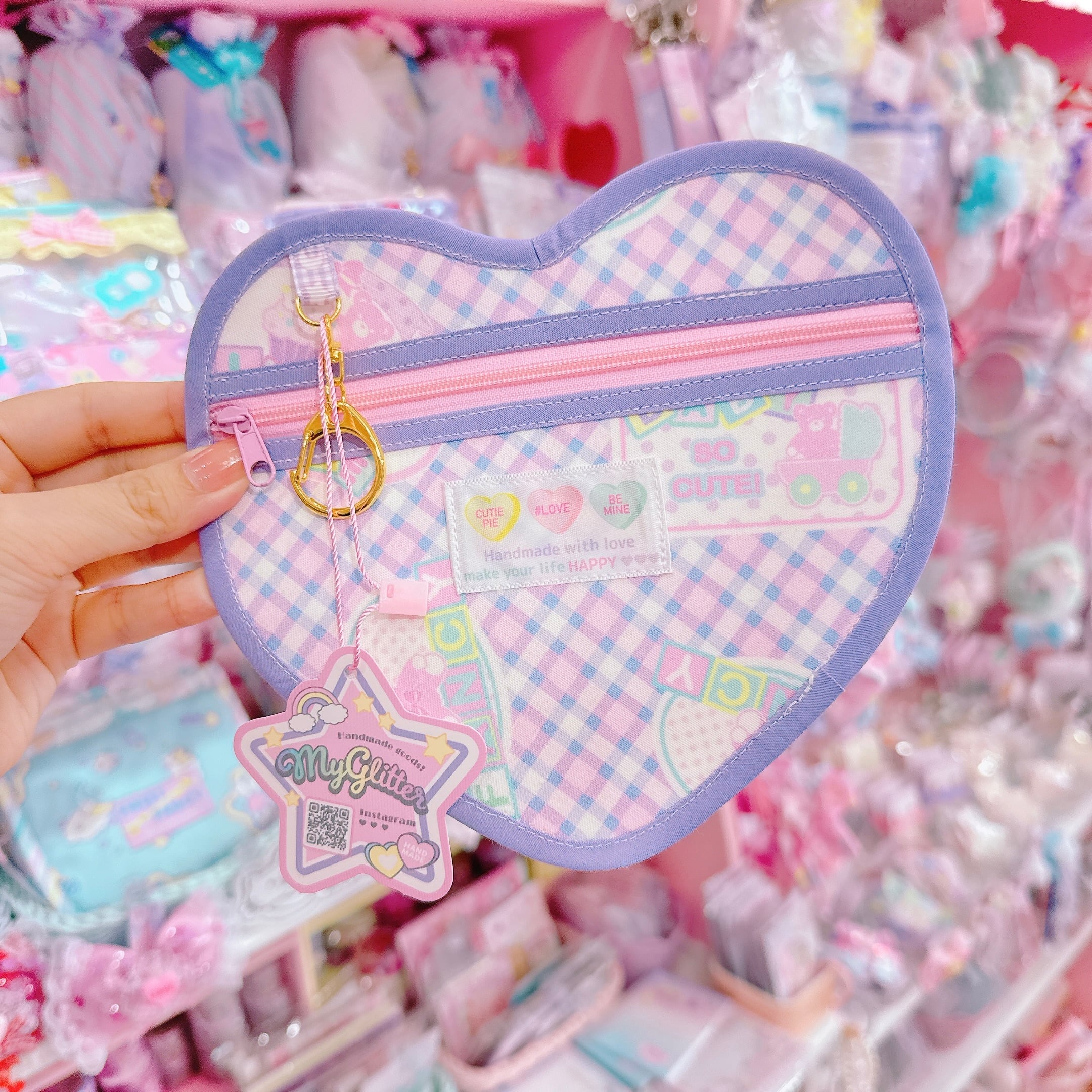 【K6】82-16ハートクリアパスケース