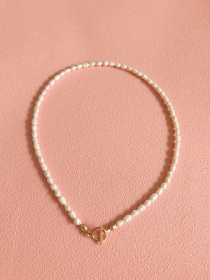 pearl toggle choker