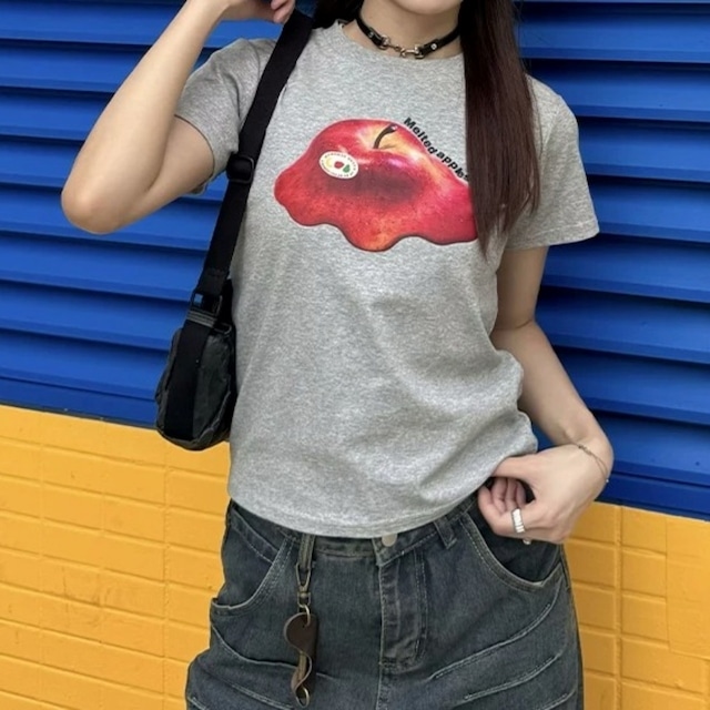 メルティングアップルグラフィックショートTシャツ 2col R02453