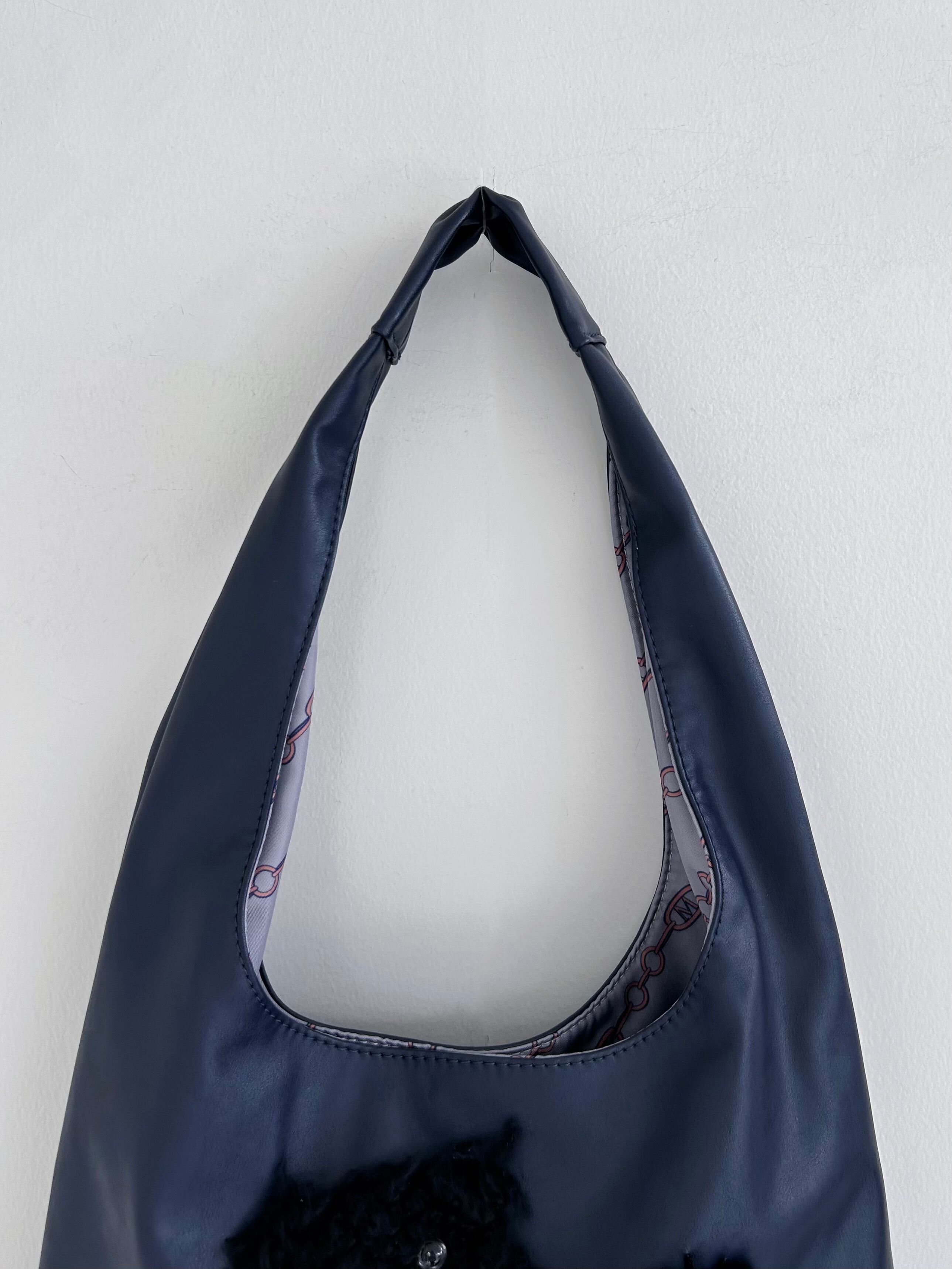 MUVEIL フェイクレザークマバッグ | KOKO