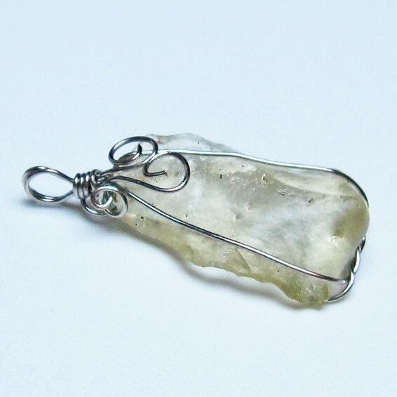 リビアングラス ペンダント 一点物 メール便可 112-13643