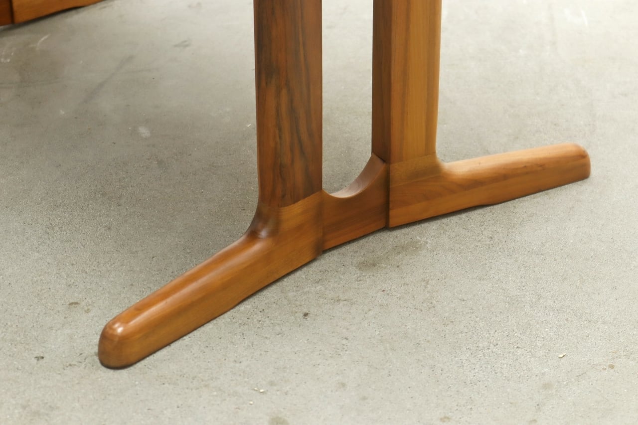 IDC大塚家具 ウォールナット無垢材 リビング ダイニングテーブル