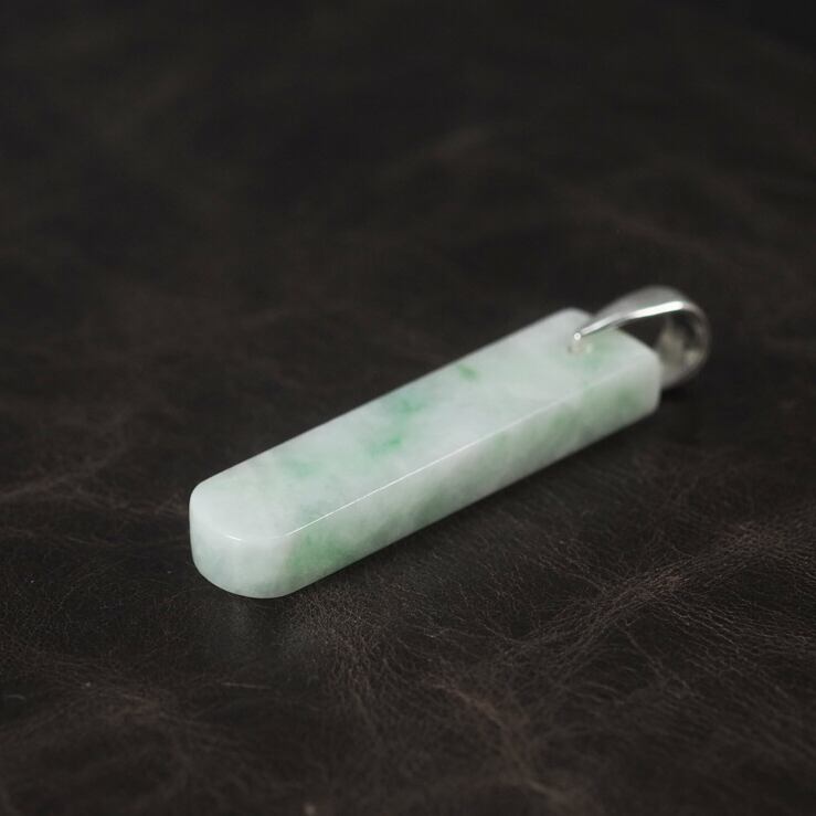 【6/5まで】糸魚川翡翠　ペンダント 糸魚川翡翠 淡緑 ペンダントトップ 6.2g Itoigawa pale green Jadeite