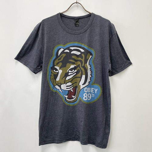 古着 送料無料 OBEY オベイ 半袖Tシャツ タイガープリント ヴィンテージTシャツ チャコール L