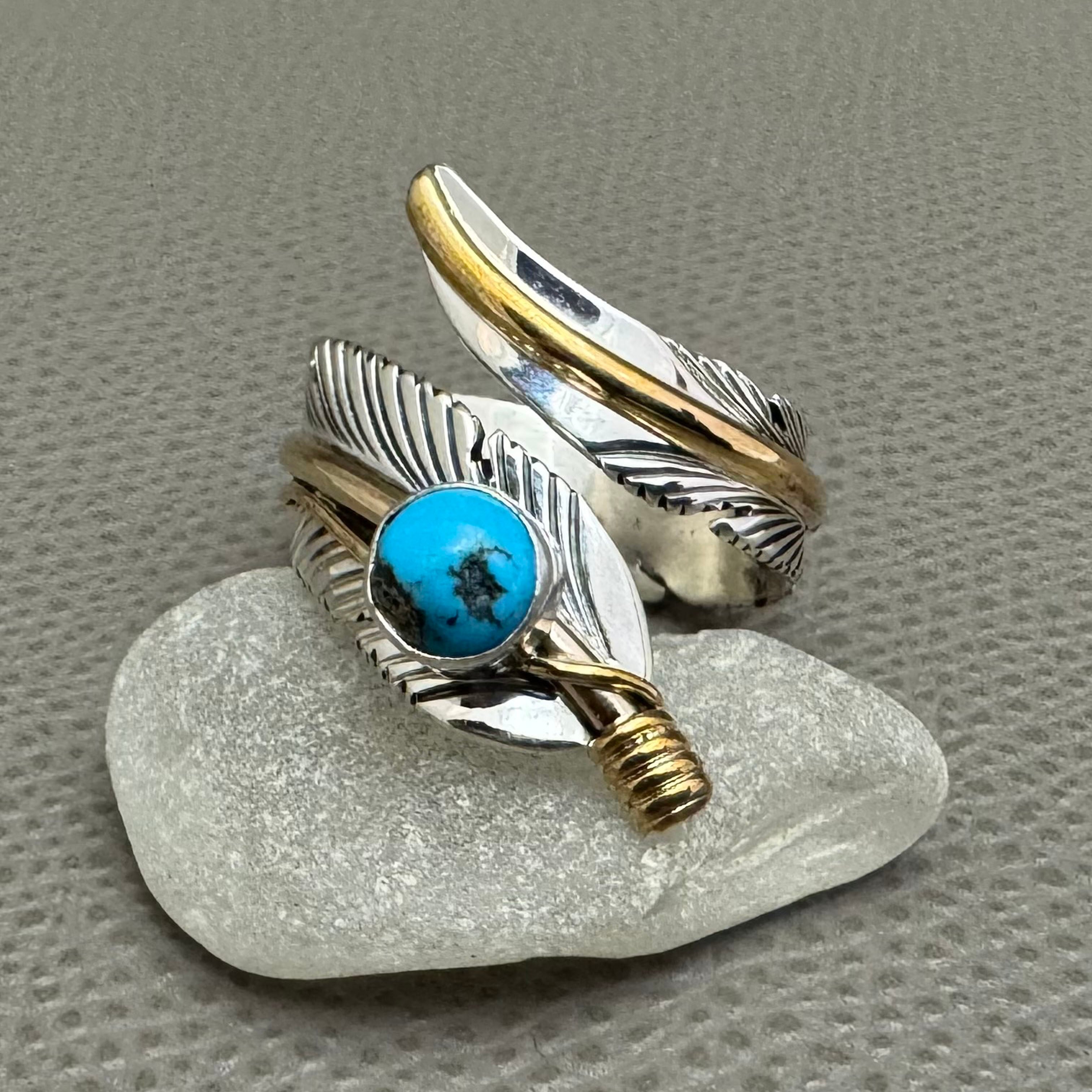 NAVAJO族 HOWARD NELSON(ハワード ネルソン)作 ビズビーターコイズ