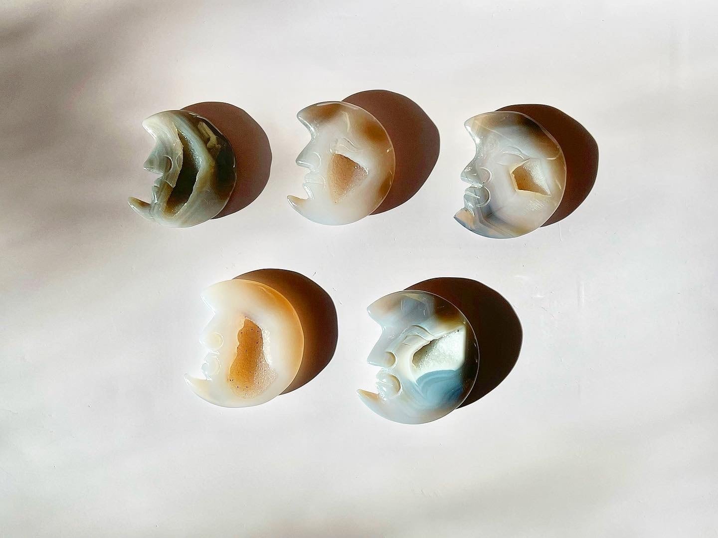 Druzy agate smiled moon / ドゥルジーが美しいスマイル月の瑪瑙