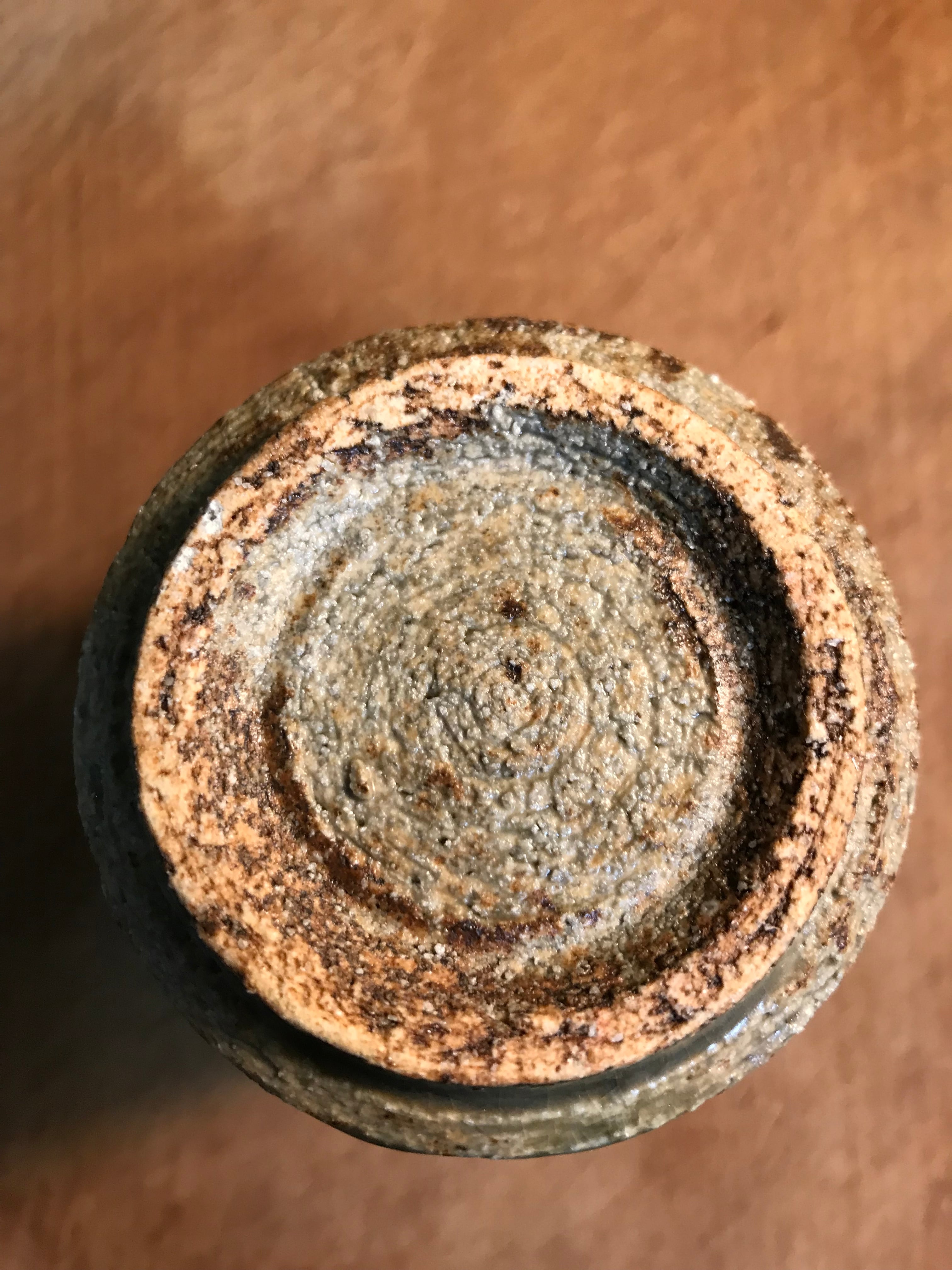 渡辺一紳 ☆ ぐい呑 ☆ 共箱共布 ☆ 古瀬戸釉風鉄釉