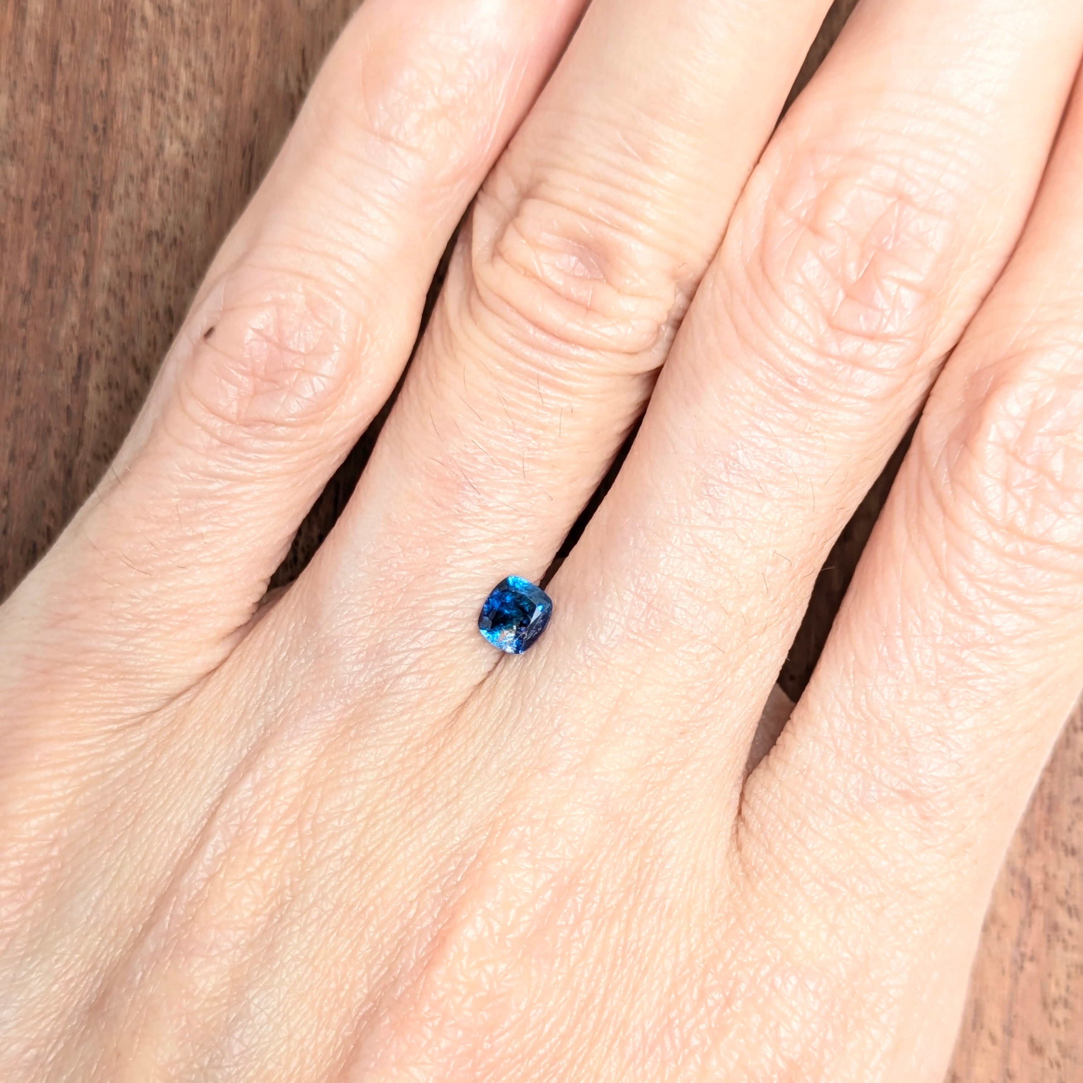 ユークレース ルース ナミビア産【0.33ct】 PRO208633 | Gem's Subculture