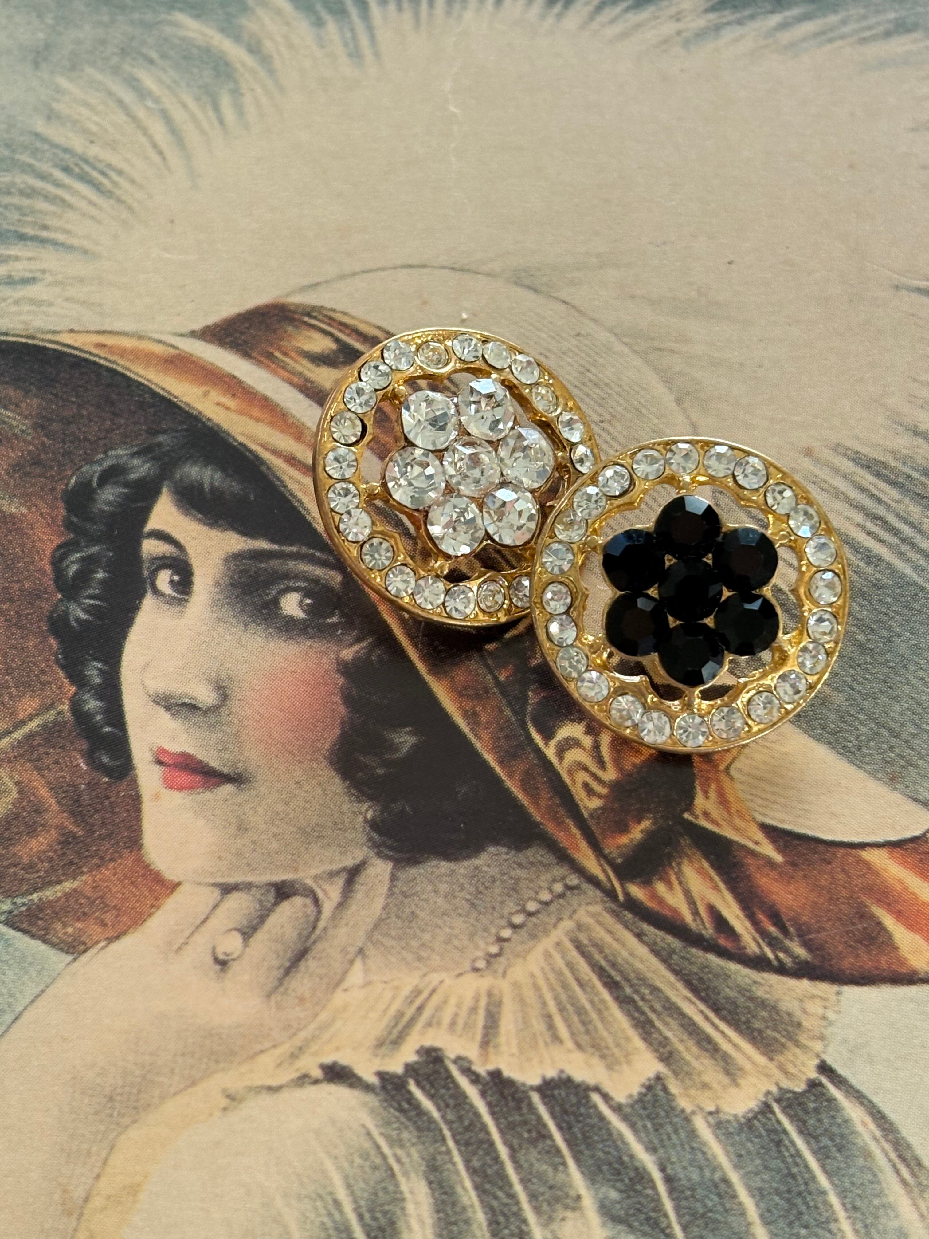 輸入デザインボタン メタル×ストーン クリア/ブラック 18mm アクセサリーパーツ デコレーション材 フラワーモチーフ