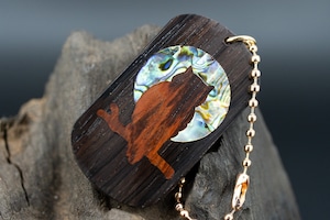 ※【音楽業界屈指の銘木】 ハカランダ ドッグタグ 象嵌 夜とミミズク