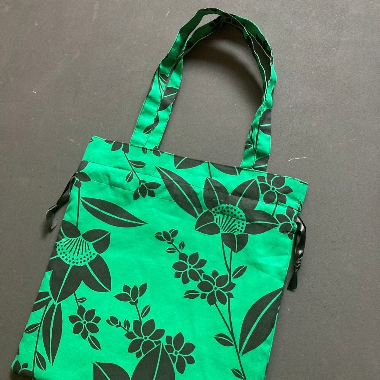 きんちゃくキモノトート BLACK×GREEN ゆかた地 着物リメイク 日月堂