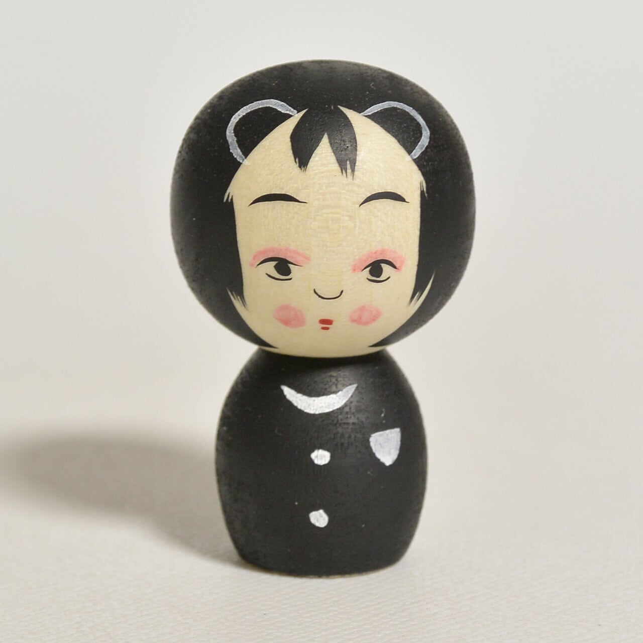 くまさんこけし 約1寸 約3.5cm 鈴木明 工人（作並系）#2462 | コケシア