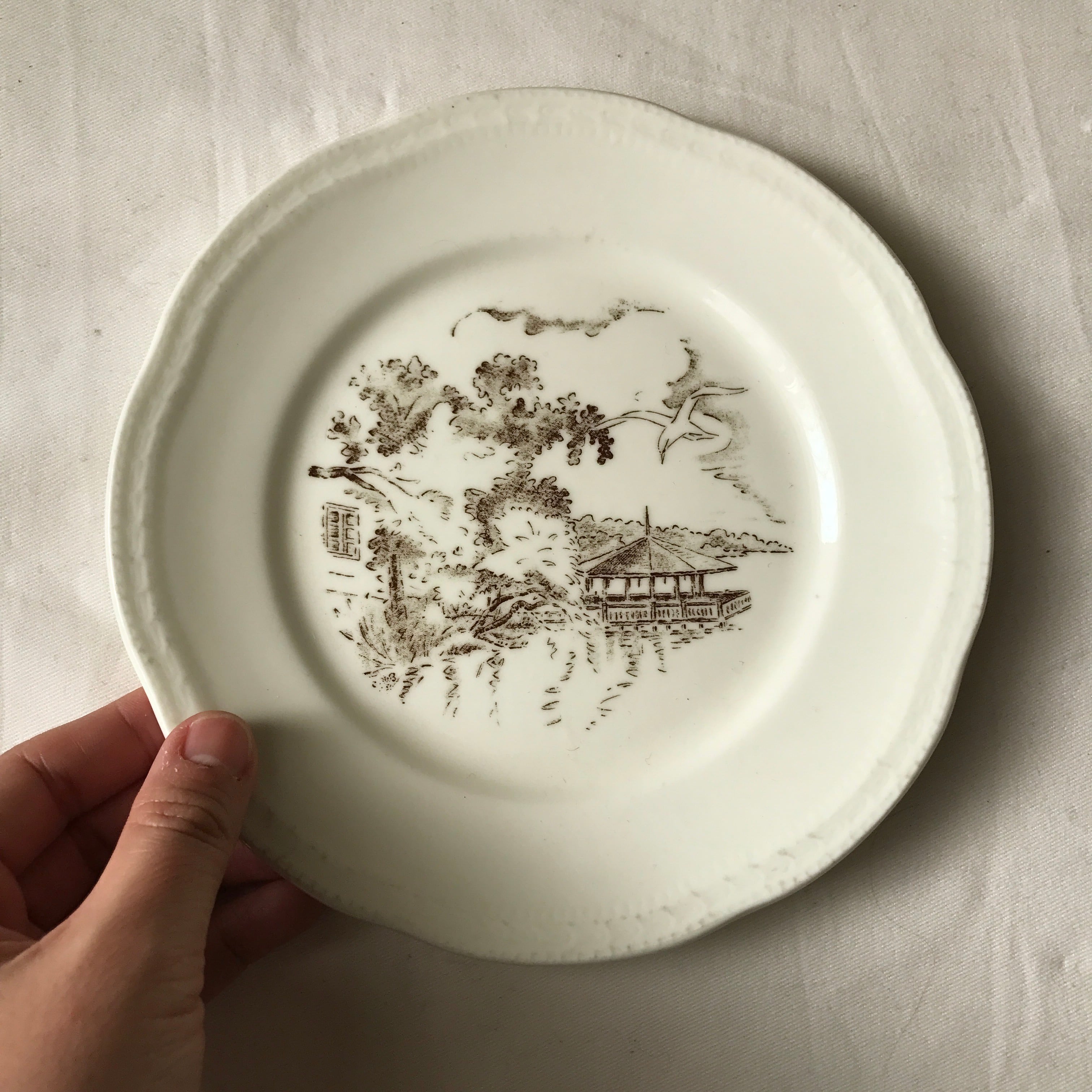 グスタフスベリの風景が描かれたプレート