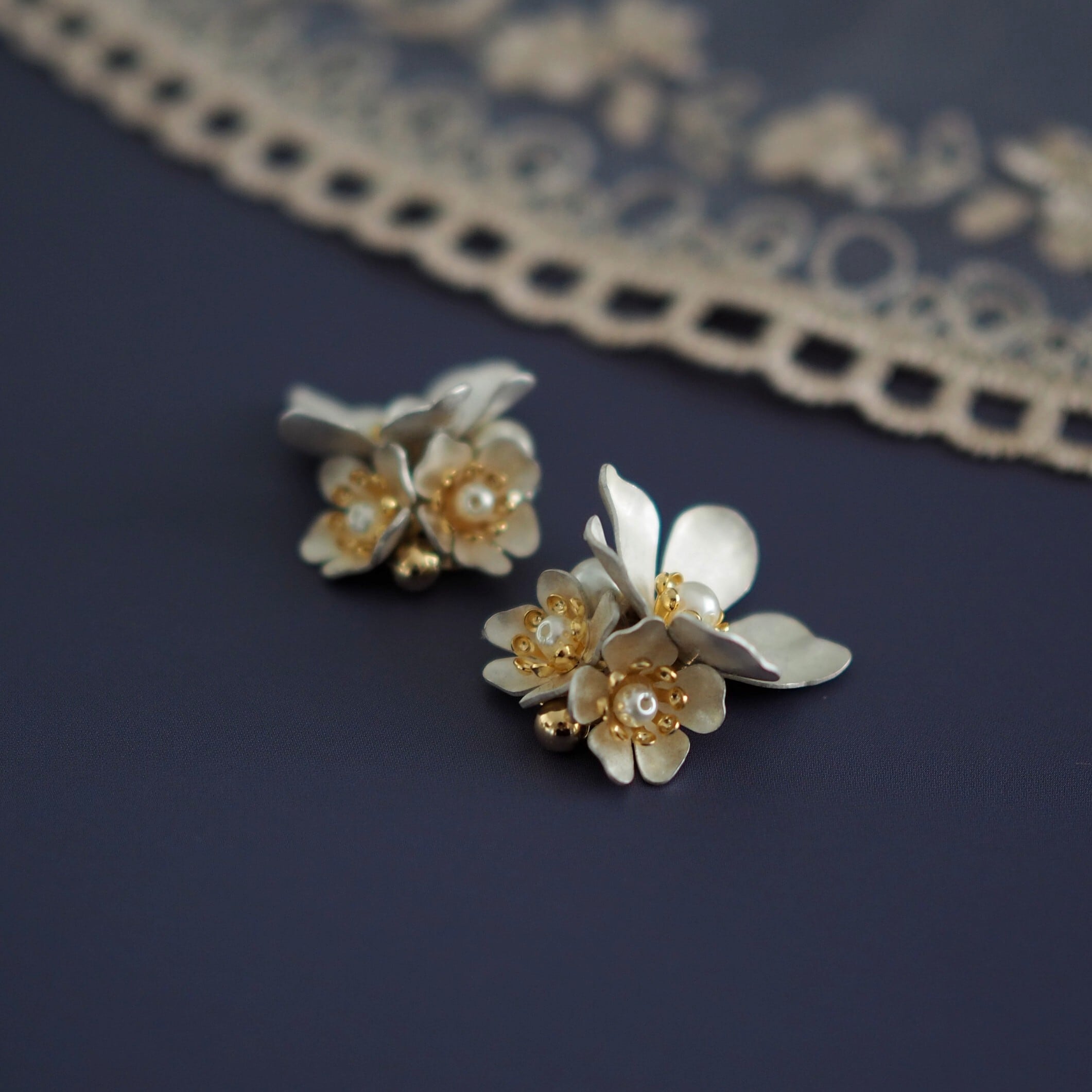 white bouquet ピアス/イヤリング | kanade