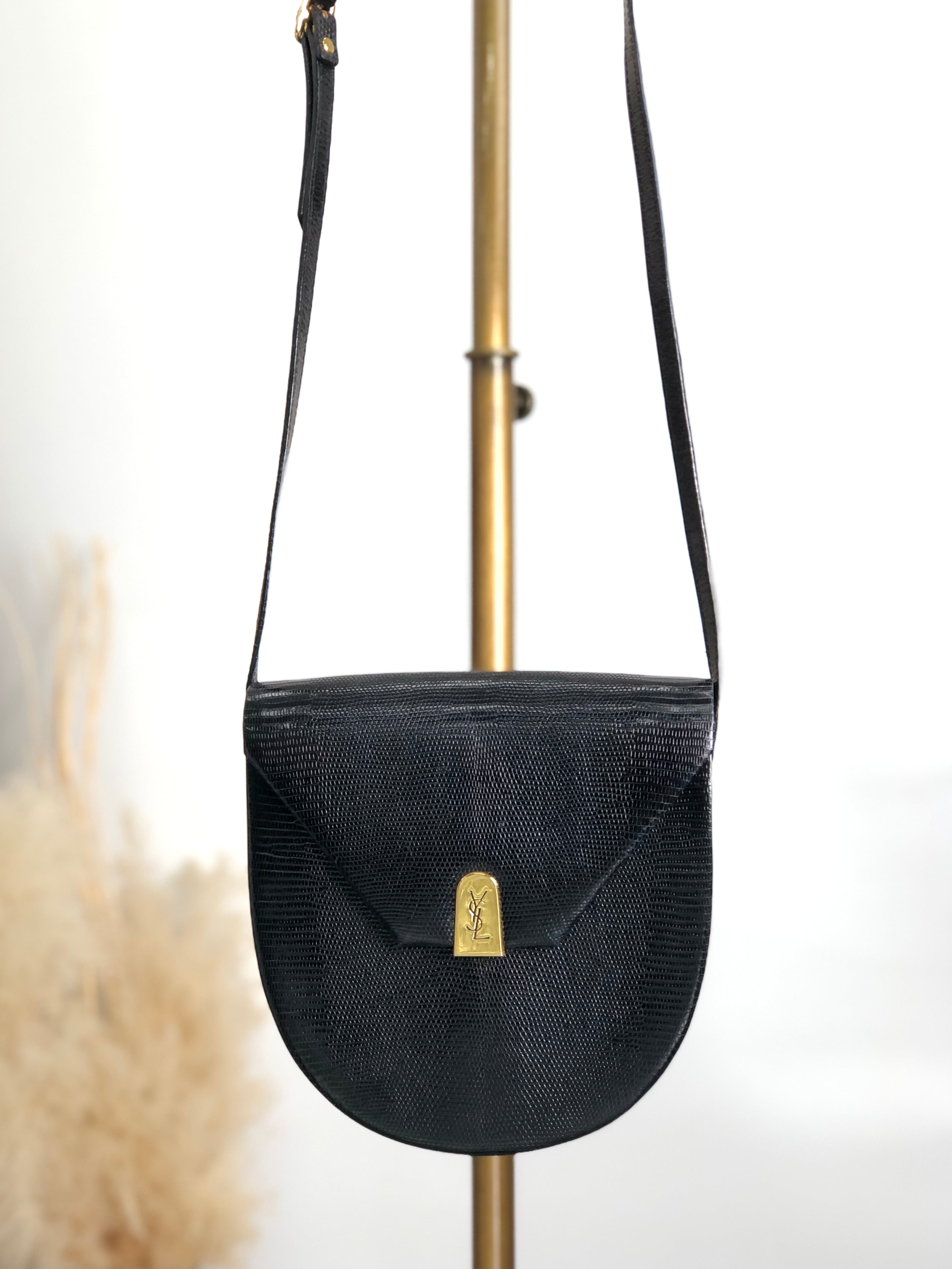 極 美品 イヴサンローラン YSL ロゴ 刻印 酷く レザー ショルダーバッグ 紺 