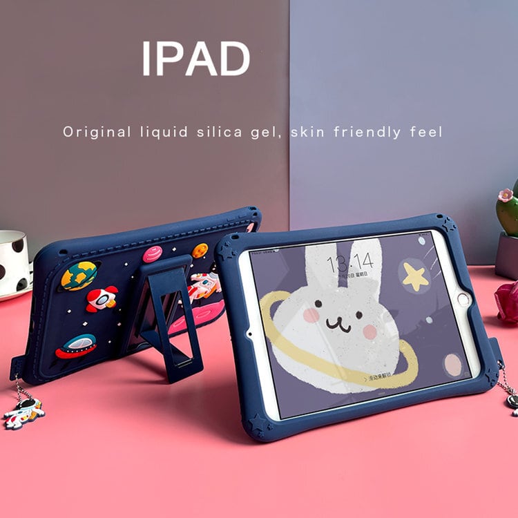 送料無料 2020年発売 iPad 10.2インチ iPad ケース 第8世代 iPad ケース アイパッド8 カバー タブレットPC  スタンドタイプ ソフトカバー 宇宙飛行士 かわいい nextcase