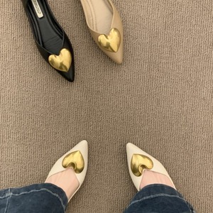 heart motif pointed toe leather flat shoes　J00216