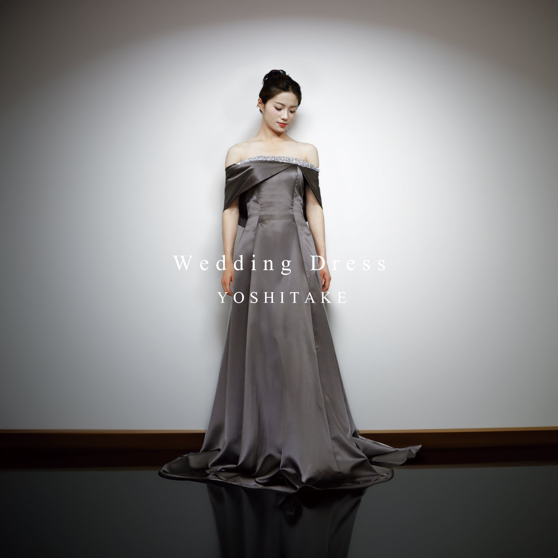 【サンプルドレス】ウエディングドレス ウエディングドレス.ブラウン.カラードレス.オフショルダー.Aライン.Y2526