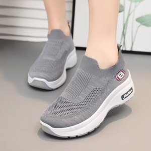 ニット スニーカー スリッポン レディース 韓国 通気性 通勤 通学 アウトドア スポーツ 大人 カジュアル 履きやすい 疲れにくい 歩きやすい ジョギング 散歩 大人可愛い 大人女子