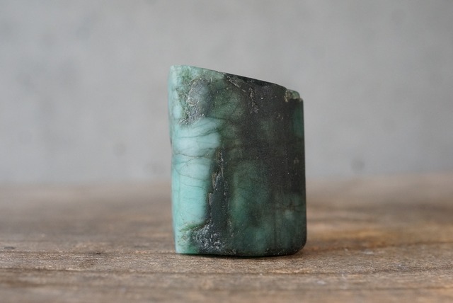 エメラルド　Emerald　745