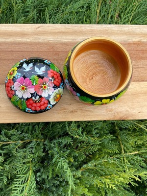 ペトリキウカ塗りのジュエリーボックス（人間国宝ホメンコ作）ウクライナ製