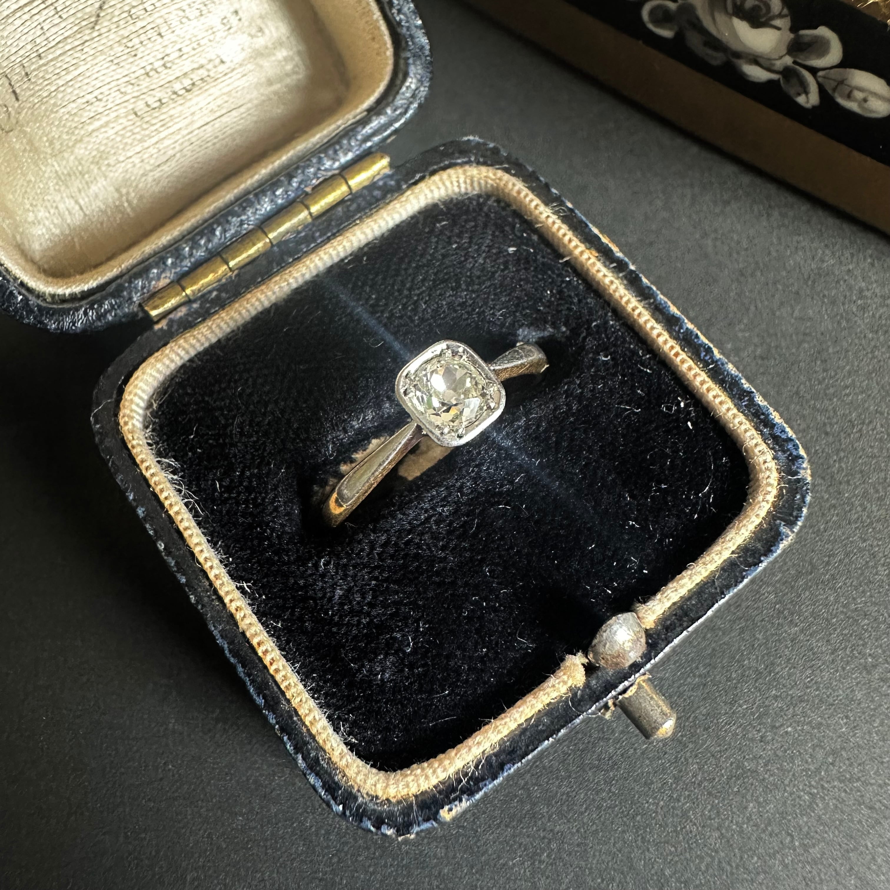 オールドカットダイヤモンドソリテールリング | Maria Alonso Antiques