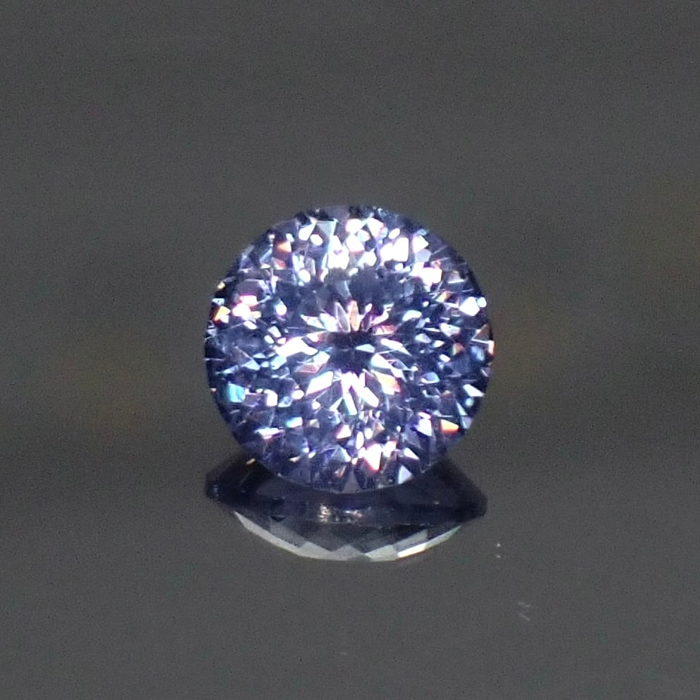 【Bright Brilliant Cut™️ “129 Facets” 】 青の静寂、光の設計  0.55ct 天然ブルーサファイア