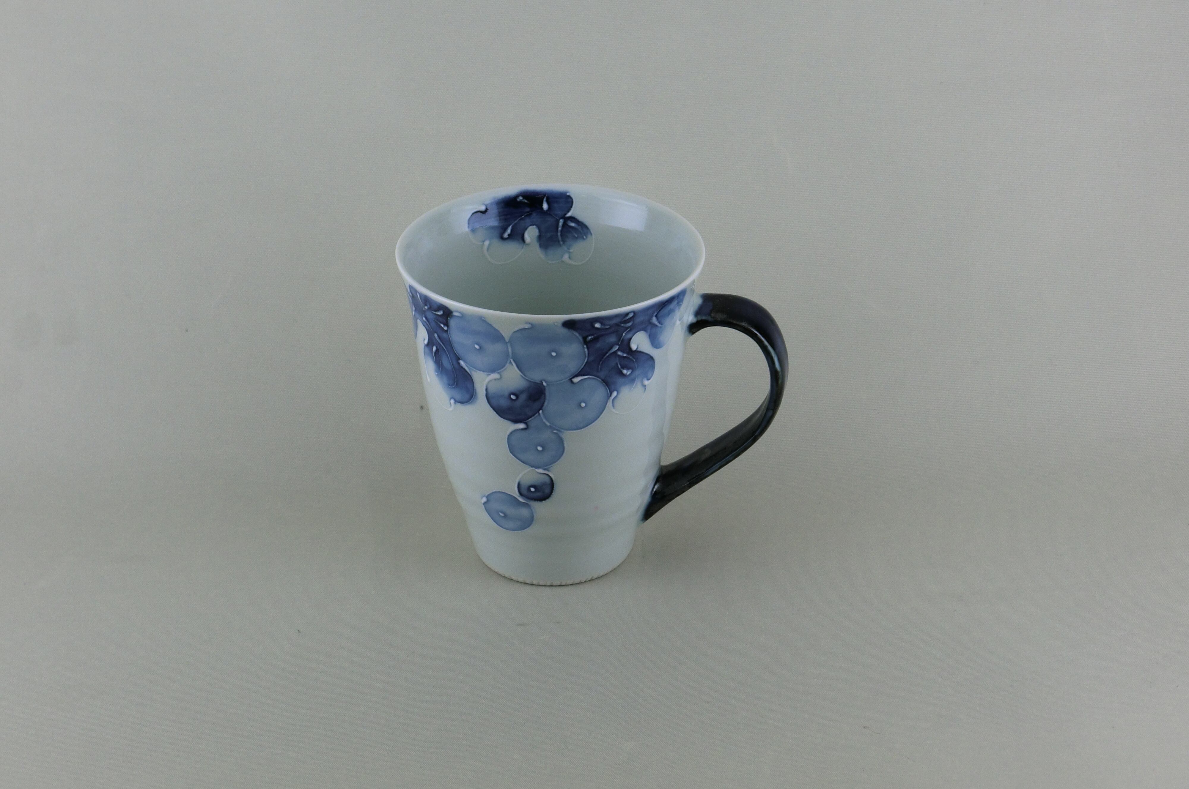 ぶどう絵マグカップ（青）