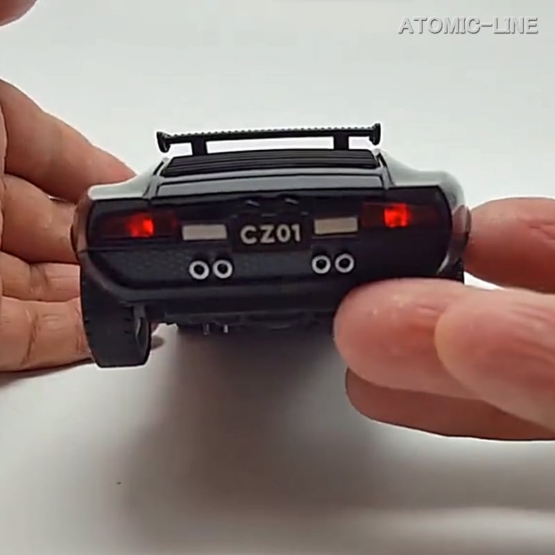 ランボルギーニ イオタ 1/32 ミニカ− 全4色 ライト点灯 合金モデル