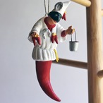 ナポリの幸運のお守り！ナポリのラッキーアイテムをたくさん持つプルチコルノ