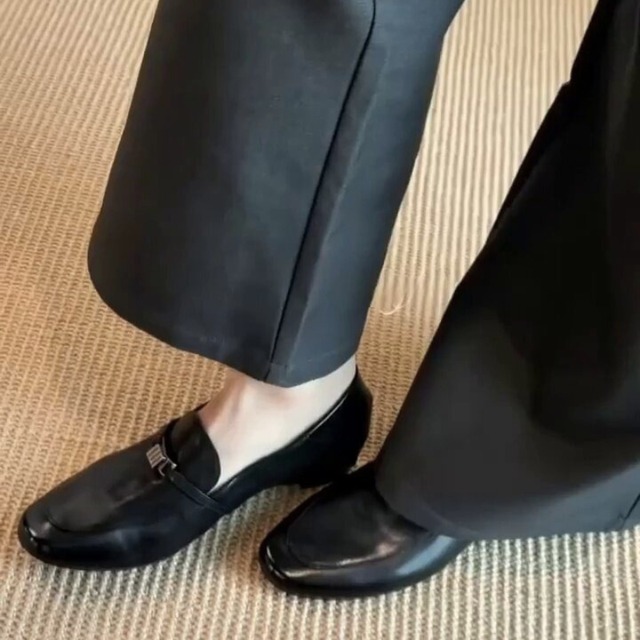 Metal accent strap loafers C1637