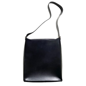 SALVATORE FERRAGAMO black leather one-shoulder bag